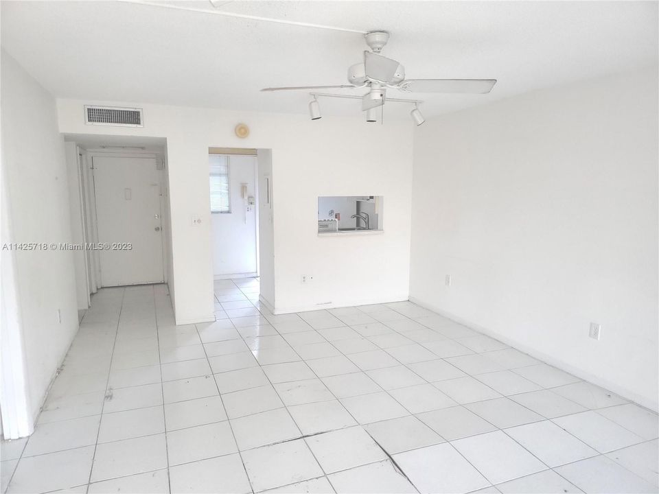 Recently Sold: $142,000 (1 beds, 1 baths, 768 Square Feet)