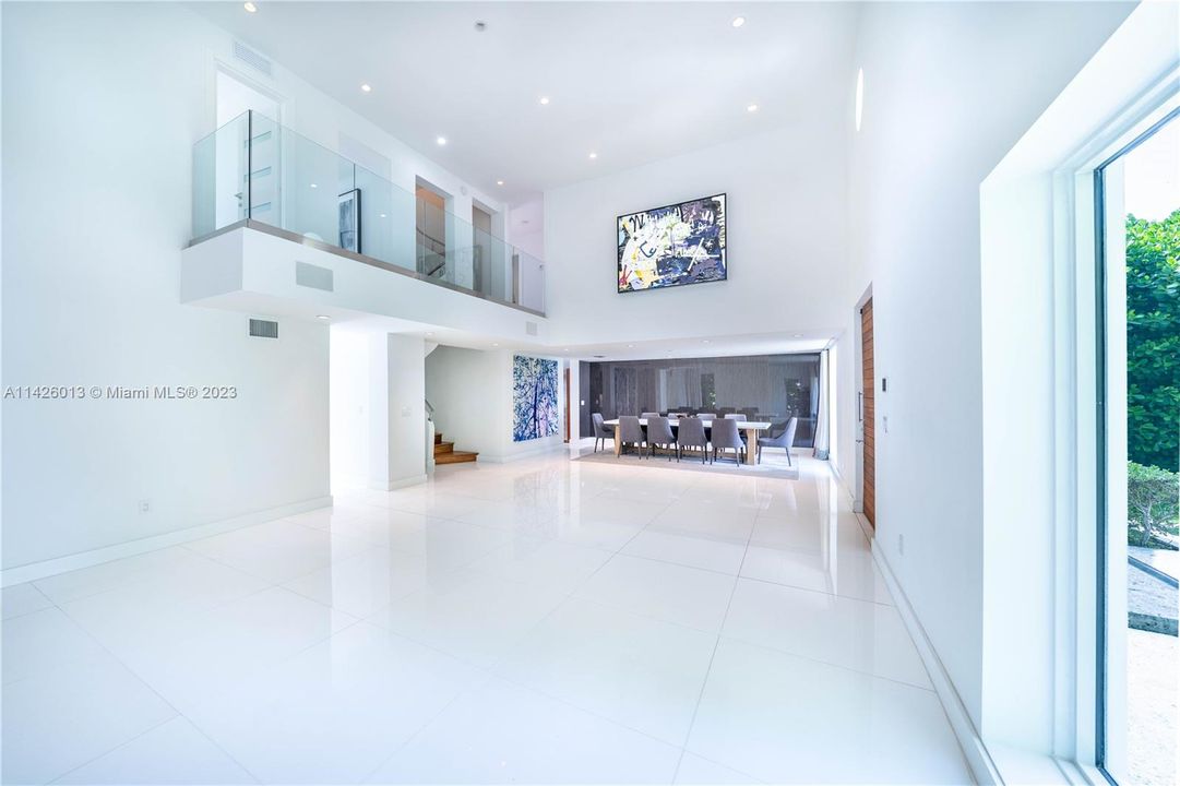 Недавно продано: $8,300,000 (7 спален, 5 ванн, 3795 Квадратных фут)