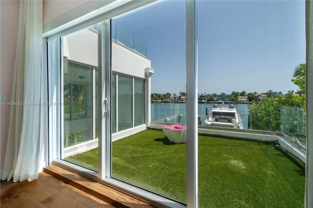 Недавно продано: $8,300,000 (7 спален, 5 ванн, 3795 Квадратных фут)