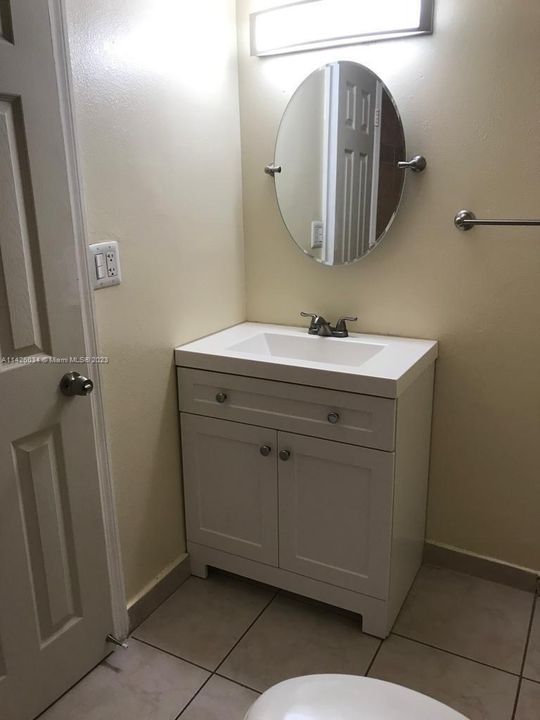 最近租的: $2,100 (2 贝兹, 1 浴室, 770 平方英尺)