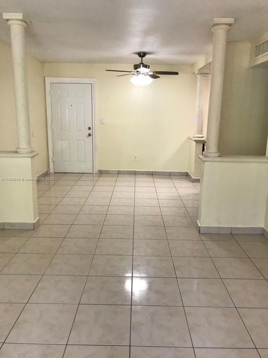 最近租的: $2,100 (2 贝兹, 1 浴室, 770 平方英尺)