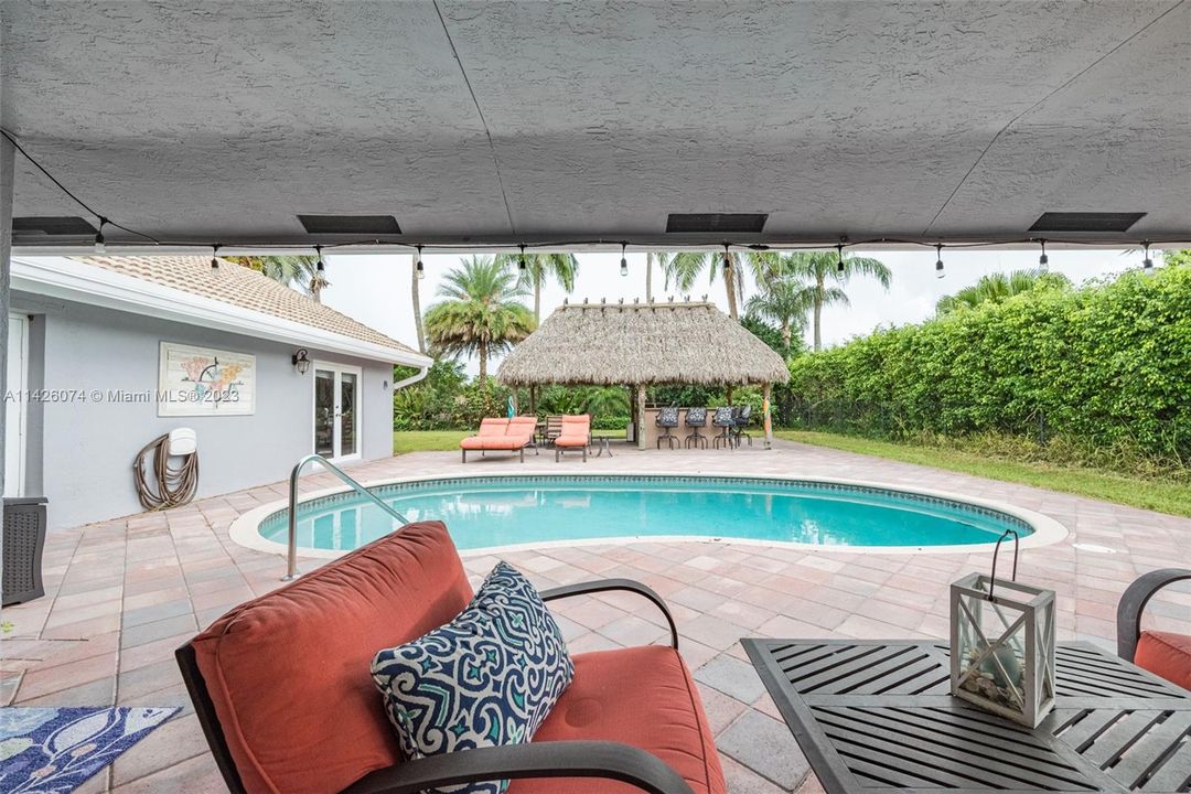 Recently Sold: $1,299,000 (4 beds, 2 baths, 2663 Square Feet)