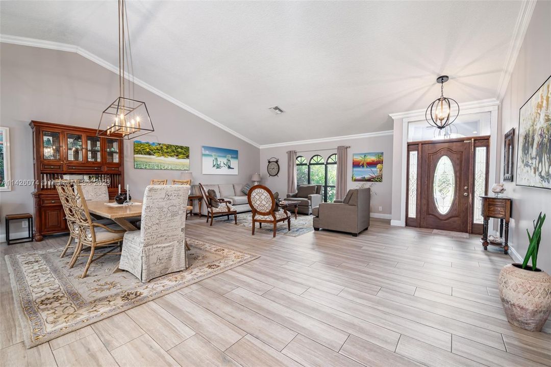 Recently Sold: $1,299,000 (4 beds, 2 baths, 2663 Square Feet)