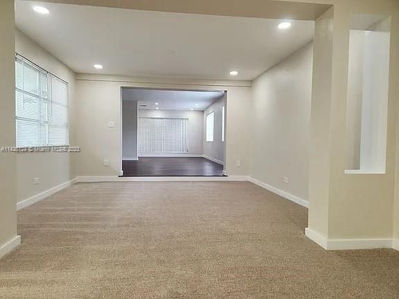 最近售出: $435,000 (3 贝兹, 2 浴室, 1504 平方英尺)