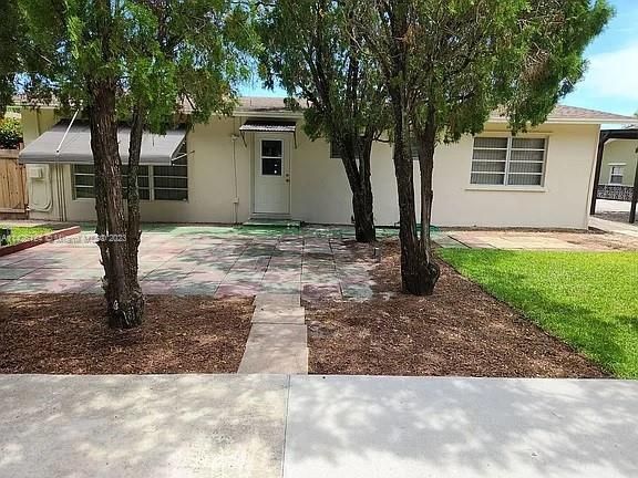 最近售出: $435,000 (3 贝兹, 2 浴室, 1504 平方英尺)