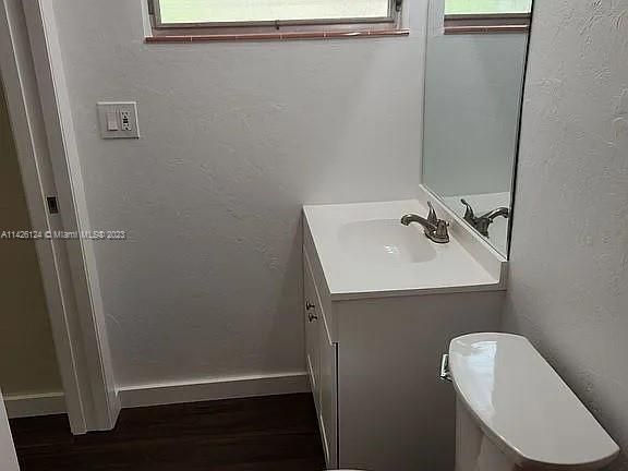 最近售出: $435,000 (3 贝兹, 2 浴室, 1504 平方英尺)