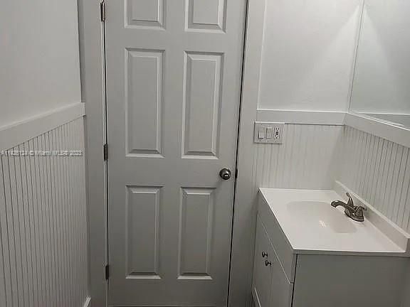 最近售出: $435,000 (3 贝兹, 2 浴室, 1504 平方英尺)