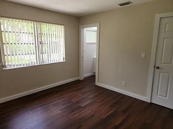 最近售出: $435,000 (3 贝兹, 2 浴室, 1504 平方英尺)