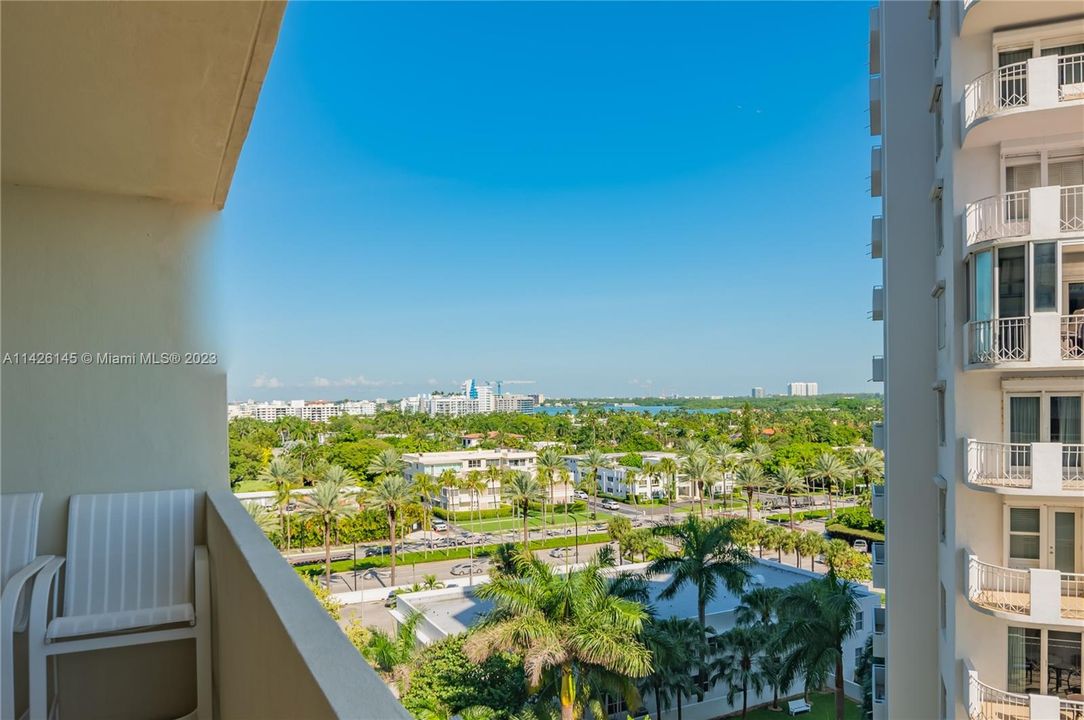 Recently Sold: $1,200,000 (2 beds, 2 baths, 1388 Square Feet)