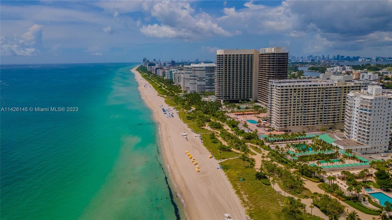 Recently Sold: $1,200,000 (2 beds, 2 baths, 1388 Square Feet)