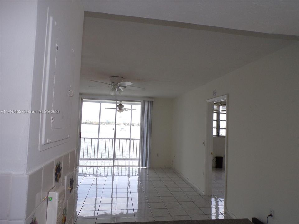 Recently Sold: $209,900 (1 beds, 1 baths, 768 Square Feet)