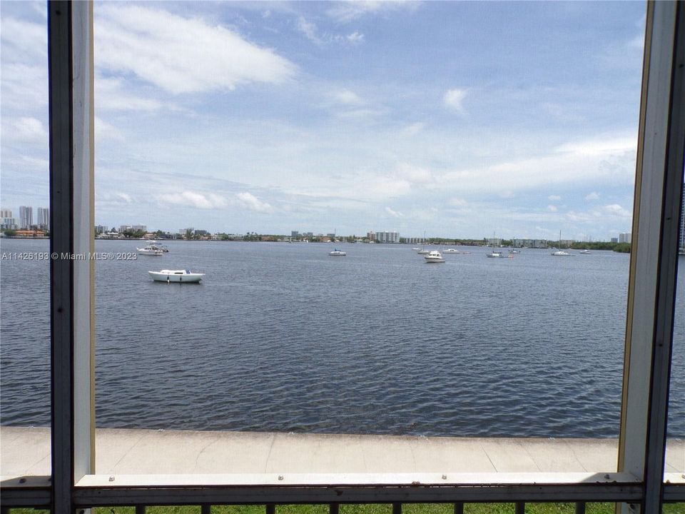 Recently Sold: $209,900 (1 beds, 1 baths, 768 Square Feet)