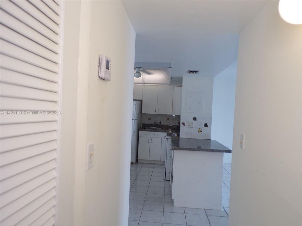 Recently Sold: $209,900 (1 beds, 1 baths, 768 Square Feet)