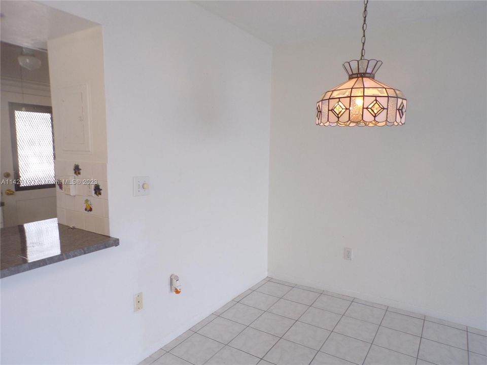 Recently Sold: $209,900 (1 beds, 1 baths, 768 Square Feet)