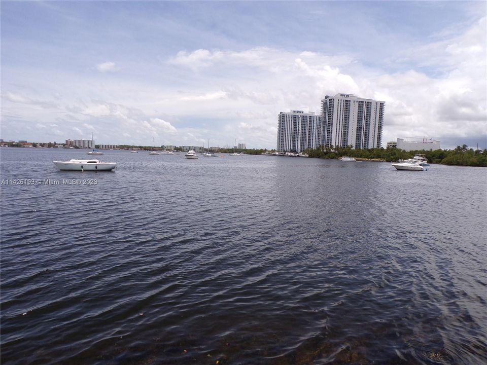 Recently Sold: $209,900 (1 beds, 1 baths, 768 Square Feet)