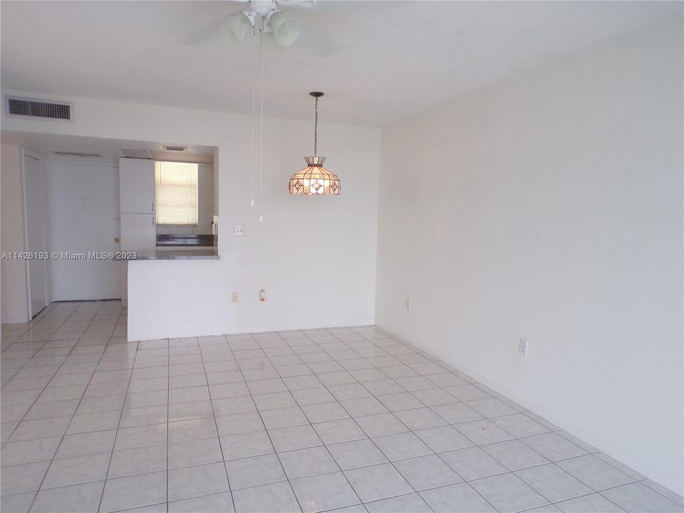 Recently Sold: $209,900 (1 beds, 1 baths, 768 Square Feet)