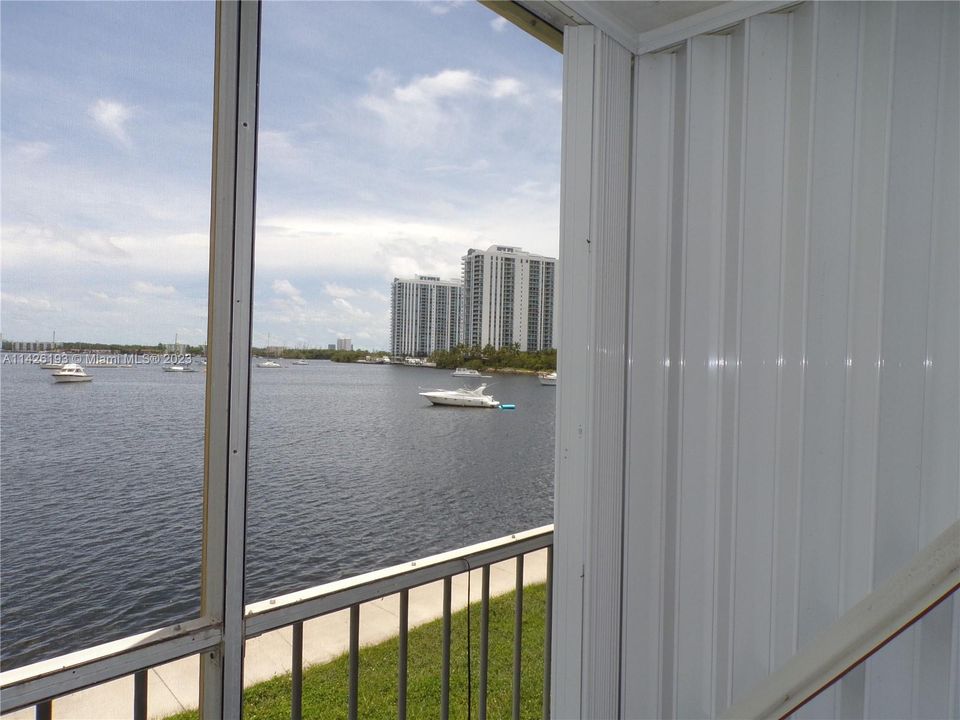 Recently Sold: $209,900 (1 beds, 1 baths, 768 Square Feet)