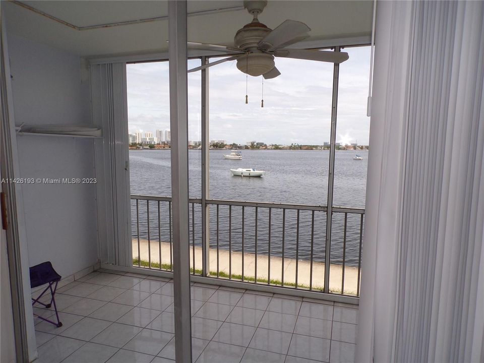 Recently Sold: $209,900 (1 beds, 1 baths, 768 Square Feet)