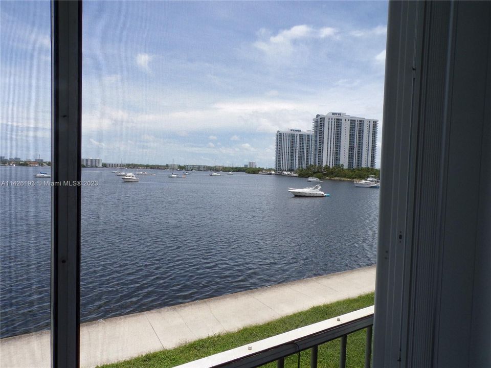 Recently Sold: $209,900 (1 beds, 1 baths, 768 Square Feet)