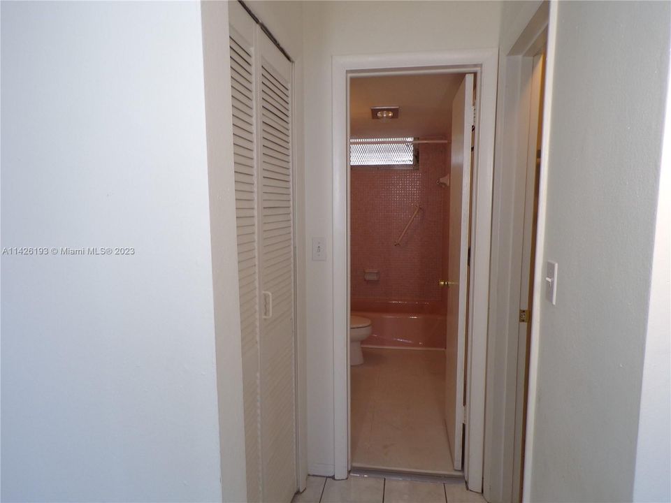 Recently Sold: $209,900 (1 beds, 1 baths, 768 Square Feet)