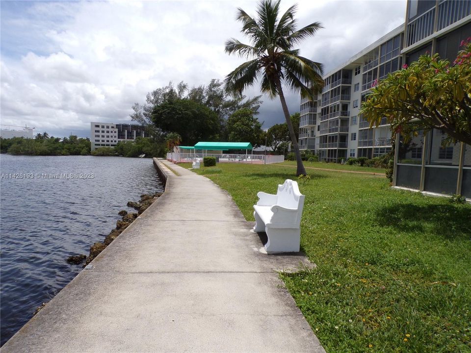 Recently Sold: $209,900 (1 beds, 1 baths, 768 Square Feet)