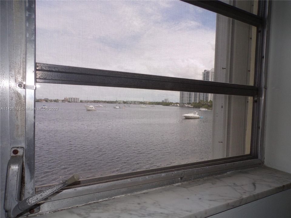 Recently Sold: $209,900 (1 beds, 1 baths, 768 Square Feet)