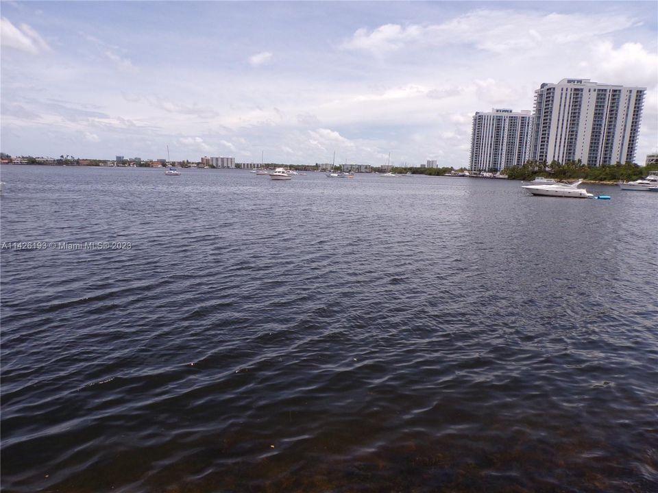 Recently Sold: $209,900 (1 beds, 1 baths, 768 Square Feet)