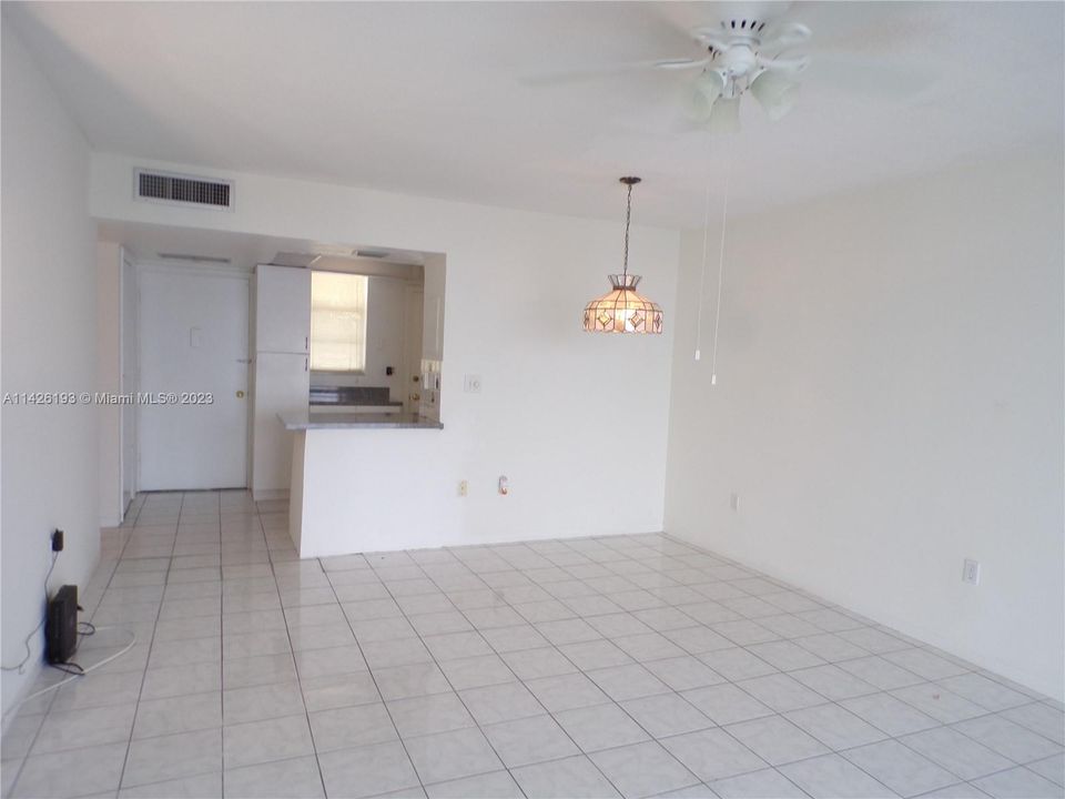 Recently Sold: $209,900 (1 beds, 1 baths, 768 Square Feet)