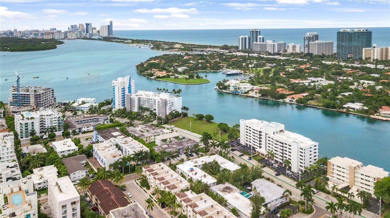 Недавно продано: $315,000 (1 спален, 1 ванн, 520 Квадратных фут)