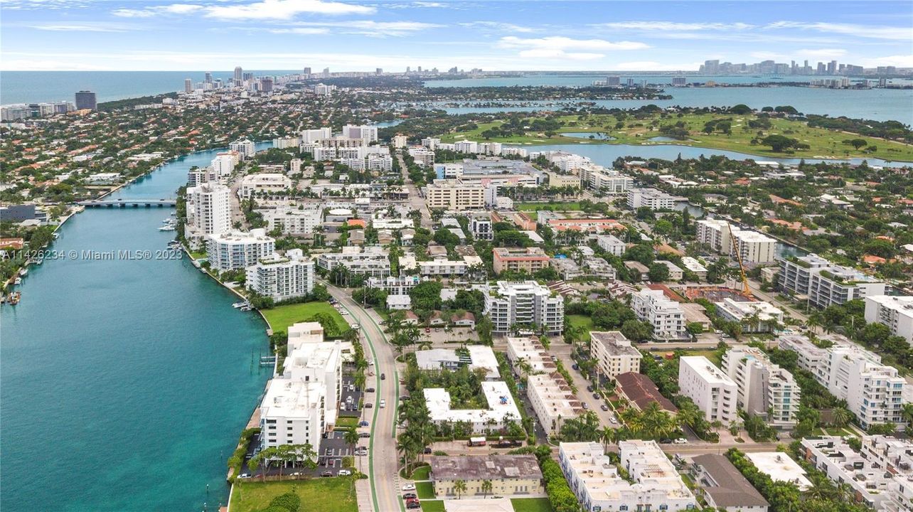 Недавно продано: $315,000 (1 спален, 1 ванн, 520 Квадратных фут)