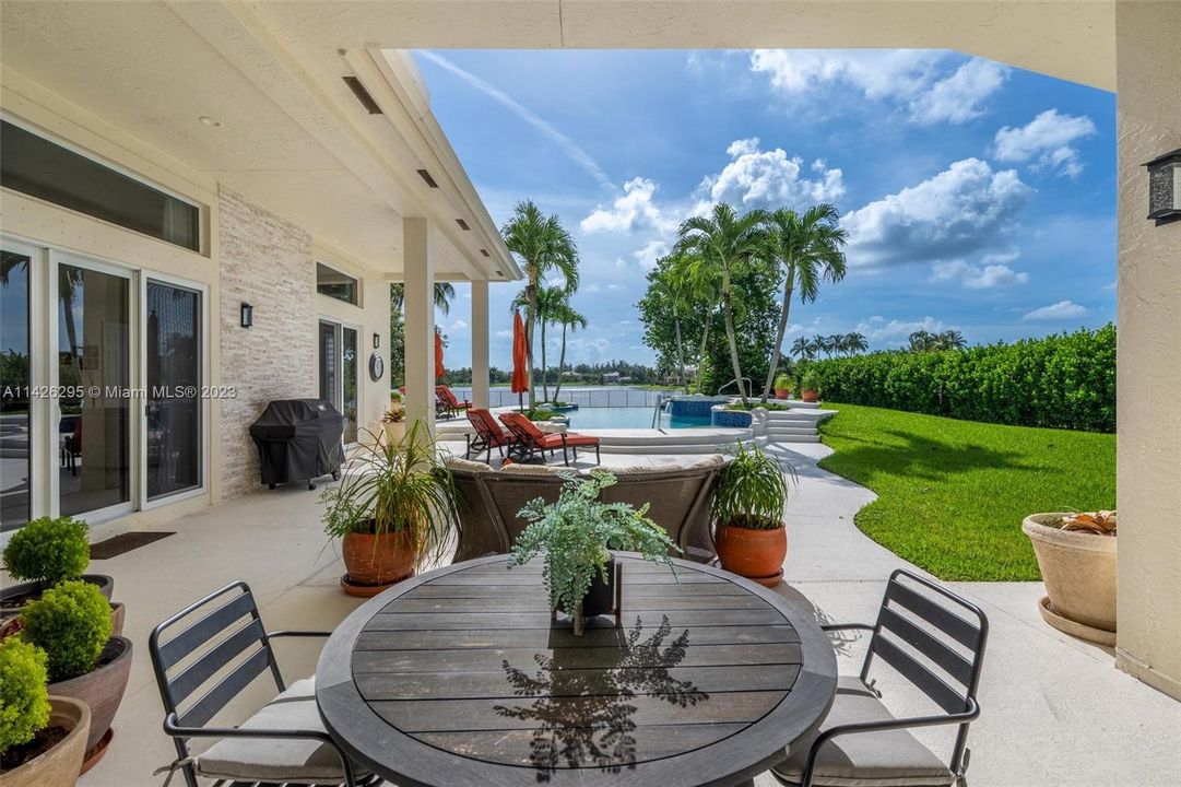 Recently Sold: $2,499,000 (5 beds, 4 baths, 0 Square Feet)