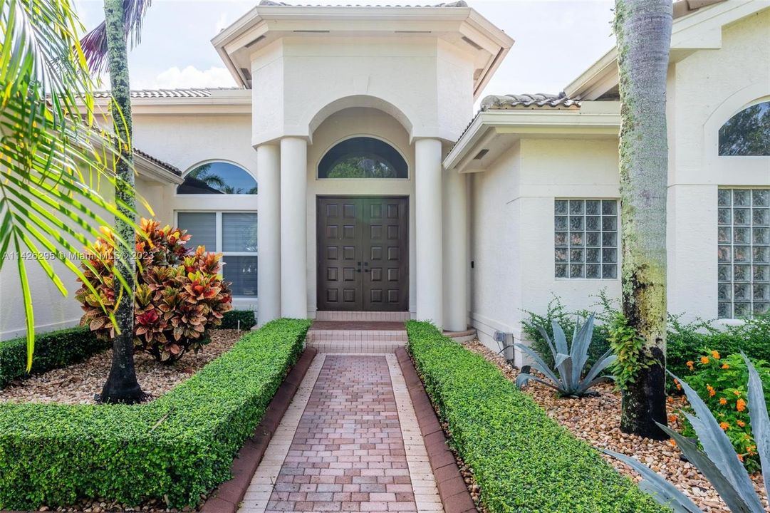 Recently Sold: $2,499,000 (5 beds, 4 baths, 0 Square Feet)