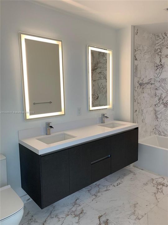 For Sale: $609,000 (1 beds, 1 baths, 937 Square Feet)