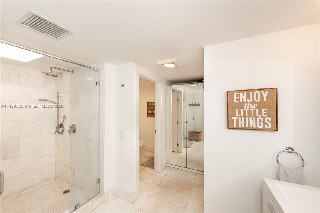 Recently Sold: $1,320,000 (3 beds, 2 baths, 1820 Square Feet)