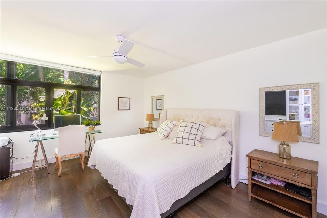Recently Sold: $1,320,000 (3 beds, 2 baths, 1820 Square Feet)