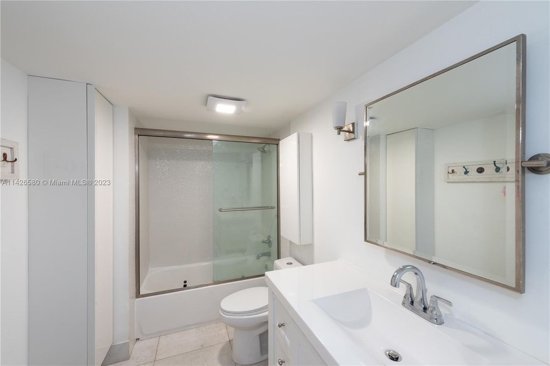 Recently Sold: $1,320,000 (3 beds, 2 baths, 1820 Square Feet)