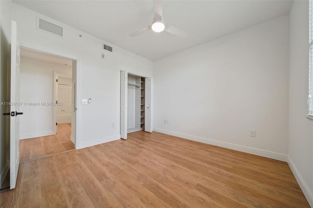 Recently Rented: $2,596 (2 beds, 2 baths, 1059 Square Feet)