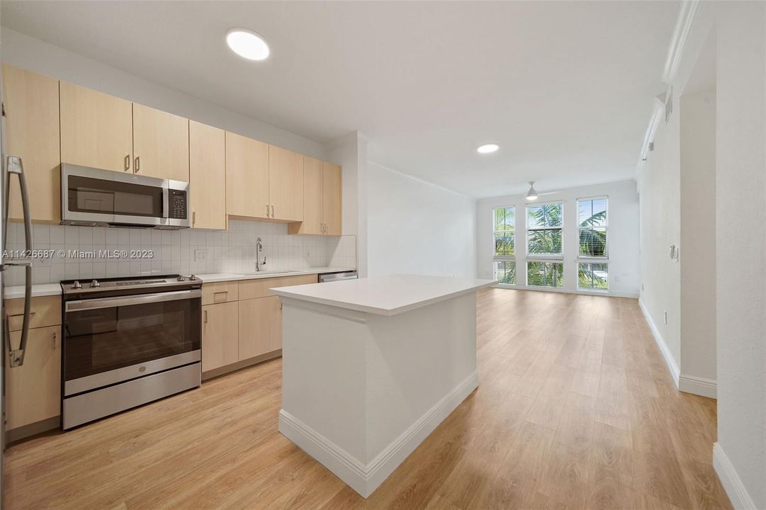 Recently Rented: $2,596 (2 beds, 2 baths, 1059 Square Feet)