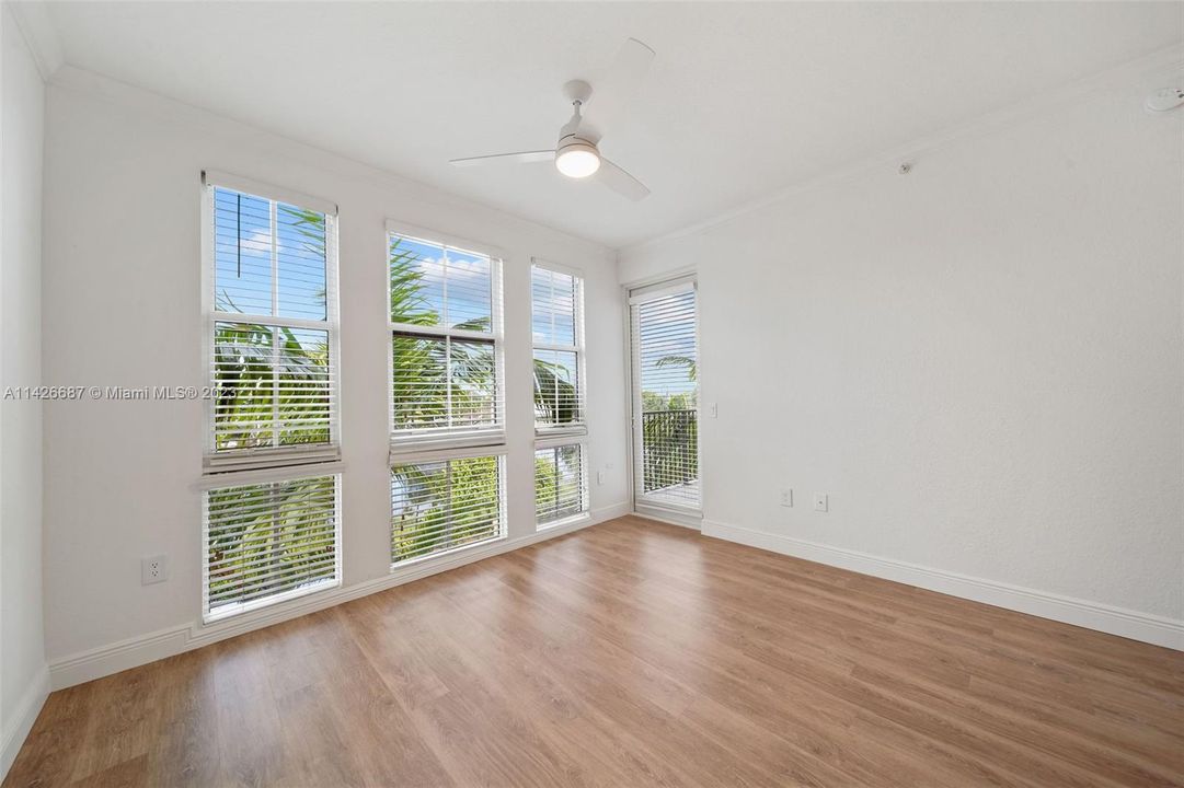 Recently Rented: $2,596 (2 beds, 2 baths, 1059 Square Feet)