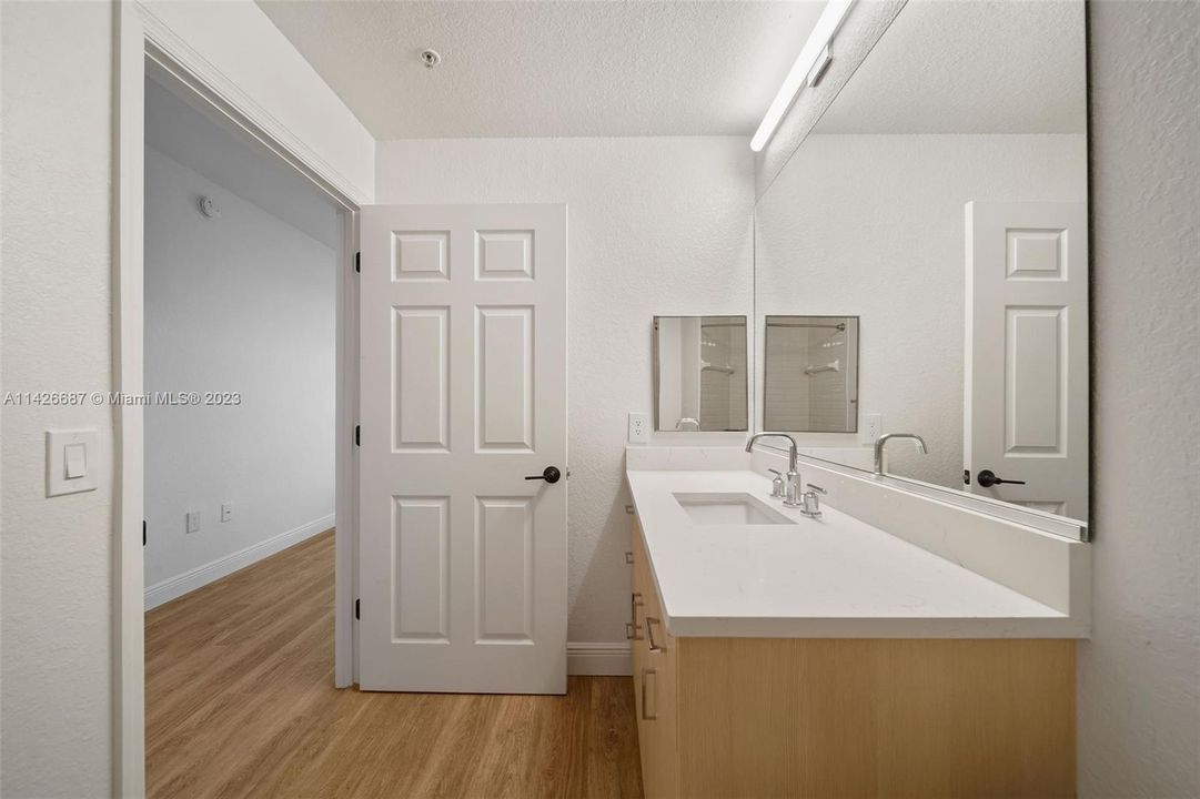 Recently Rented: $2,596 (2 beds, 2 baths, 1059 Square Feet)