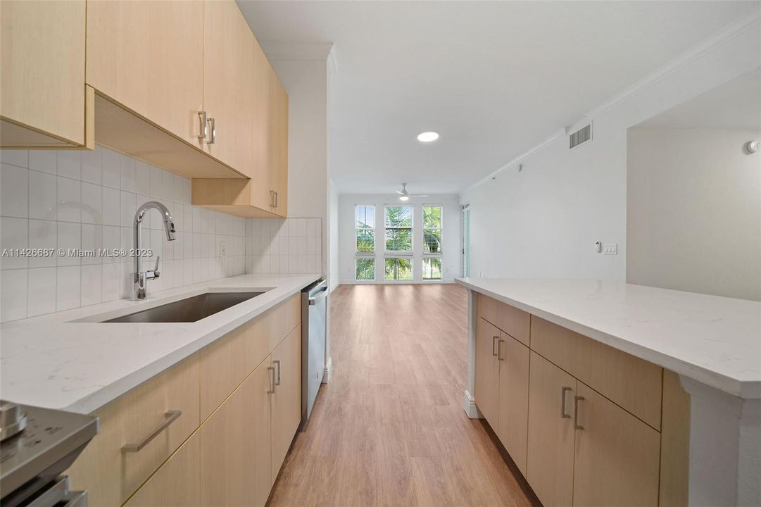 Recently Rented: $2,596 (2 beds, 2 baths, 1059 Square Feet)