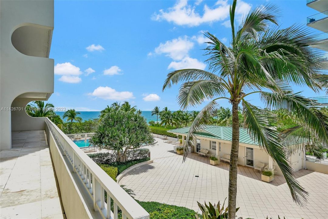 For Sale: $2,499,000 (2 beds, 2 baths, 2060 Square Feet)