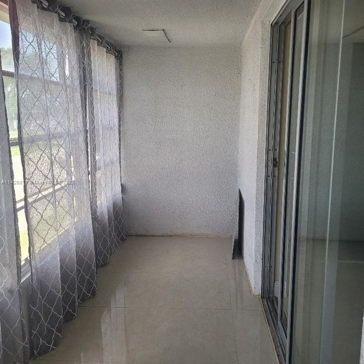 Vendido Recientemente: $85,000 (1 camas, 1 baños, 595 Pies cuadrados)