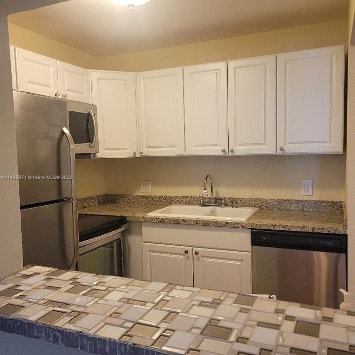 Recently Sold: $85,000 (1 beds, 1 baths, 595 Square Feet)