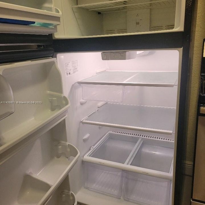 Vendido Recientemente: $85,000 (1 camas, 1 baños, 595 Pies cuadrados)