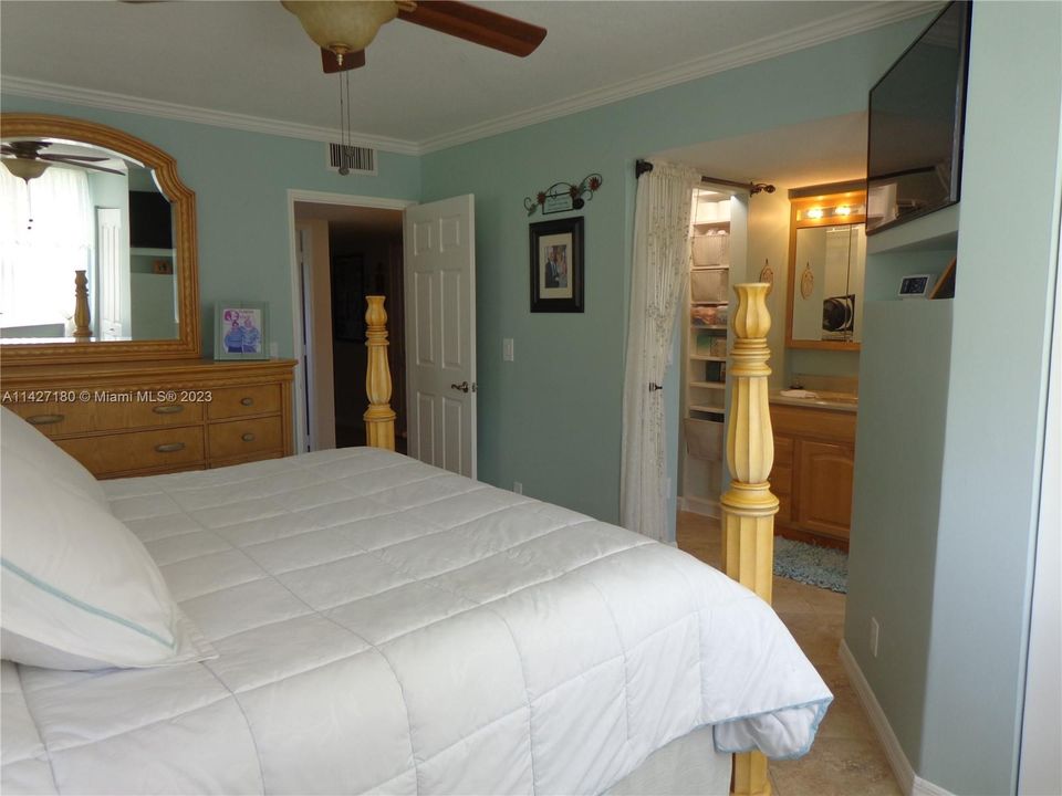 Recently Sold: $309,900 (3 beds, 2 baths, 1260 Square Feet)