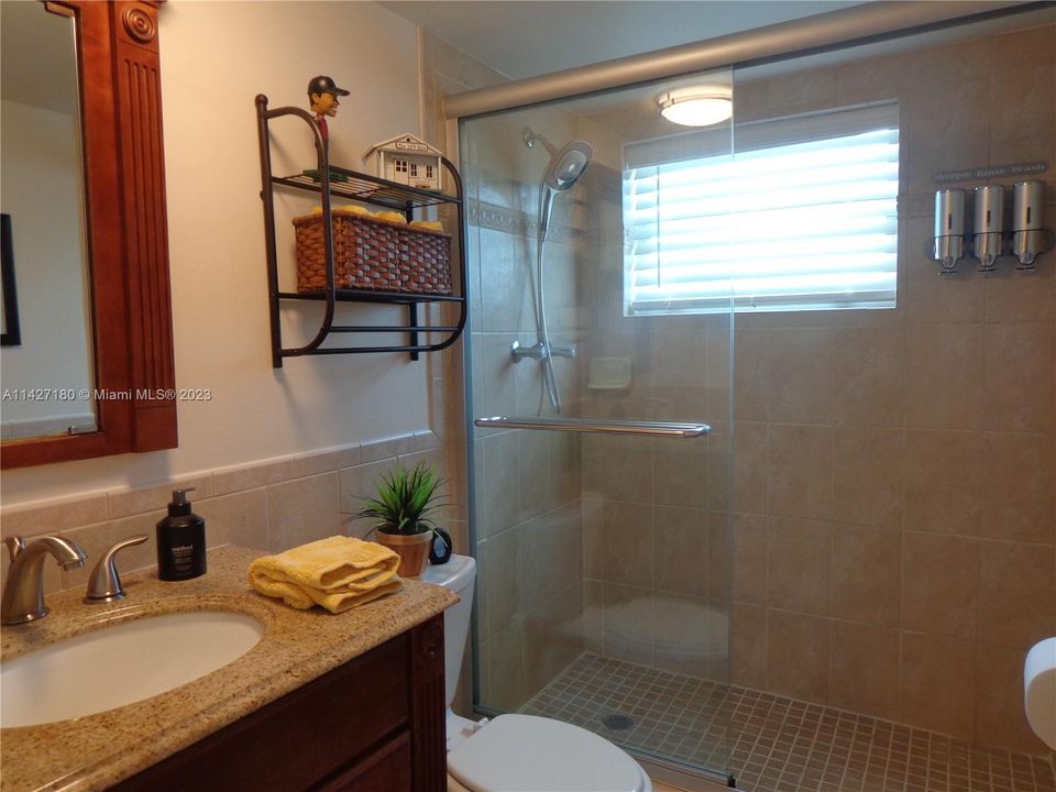 Recently Sold: $309,900 (3 beds, 2 baths, 1260 Square Feet)