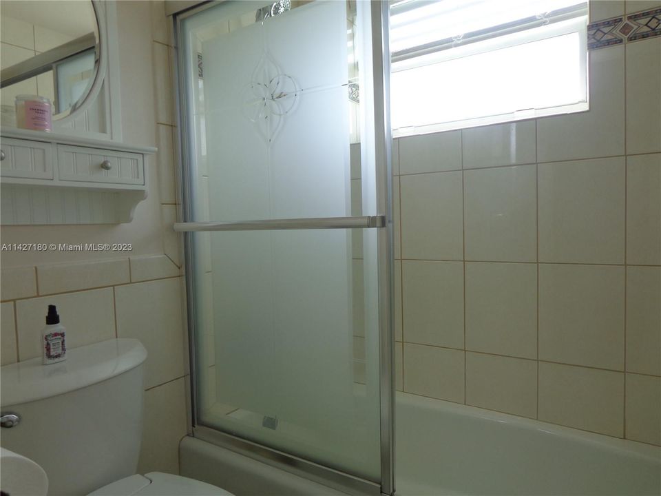 Recently Sold: $309,900 (3 beds, 2 baths, 1260 Square Feet)