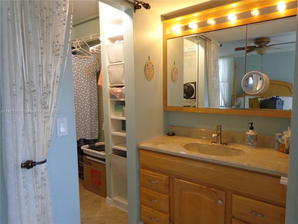 Recently Sold: $309,900 (3 beds, 2 baths, 1260 Square Feet)