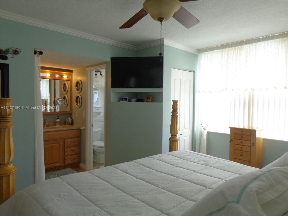 Recently Sold: $309,900 (3 beds, 2 baths, 1260 Square Feet)